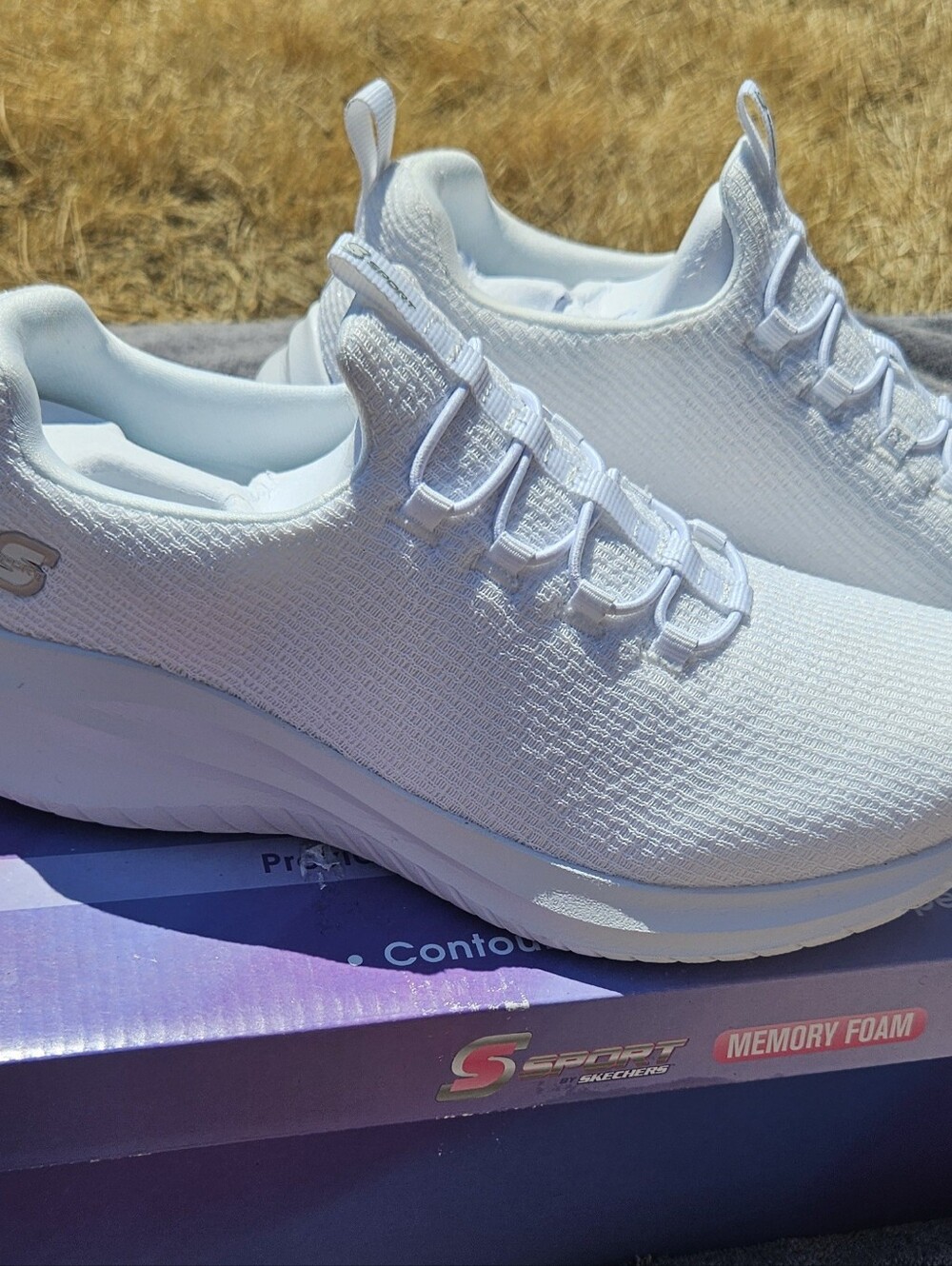 Skechers Women’s All-White Knit Slip-On Athletic Sneakers Size 8. - Picture 3 of 9